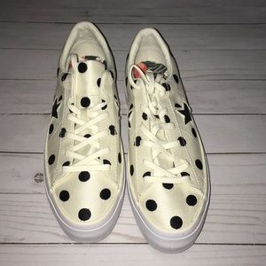 BRAND NEW polka dot platform converse
